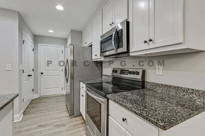 3 bed, 2.0 bath, 1445 sqft, $1,875 — Photo 4