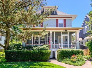 2708 Hartzell St, Evanston, IL 60201