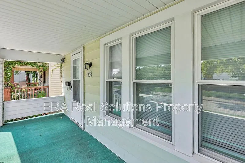 2 bed, 1.0 bath, 984 sqft, $1,349 — Photo 4