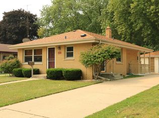 7904 10th Ave, Kenosha, WI 53143