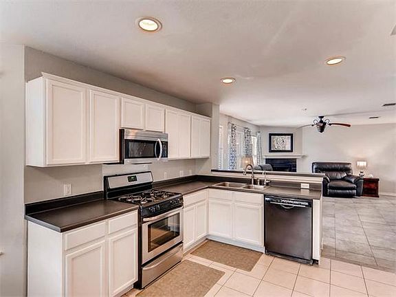 5th image of 1622 Diana Dr