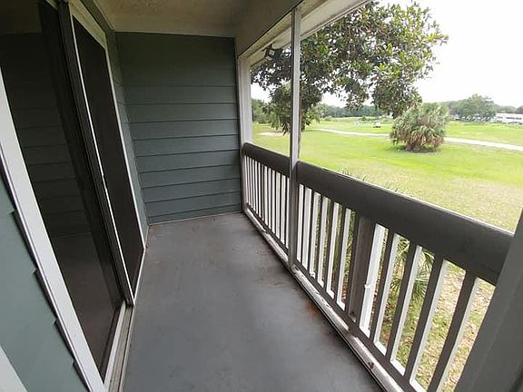 5th image of 8231 Fairways Cir #F204