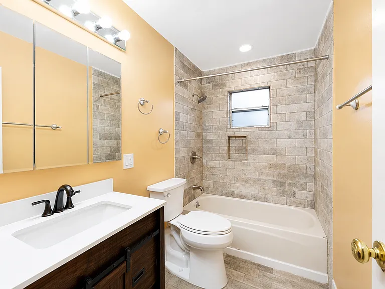 8039 Idlewood St — Photo 6