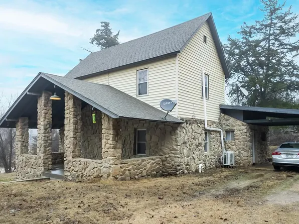 3113 Bronco Rd, Niotaze, KS 67355