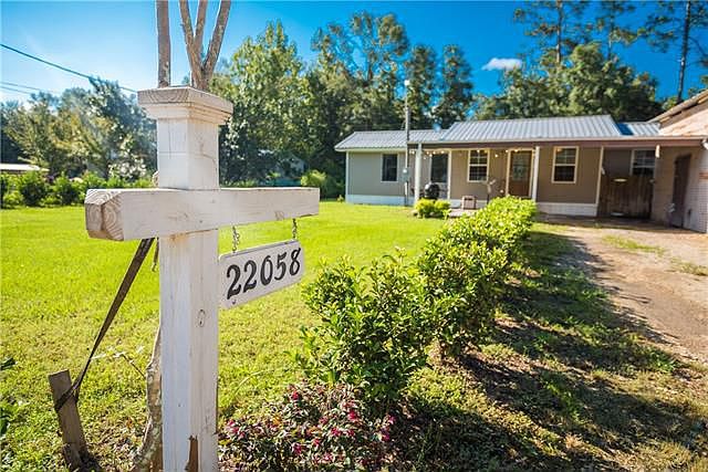 1st image of 22058 Dickens Ln