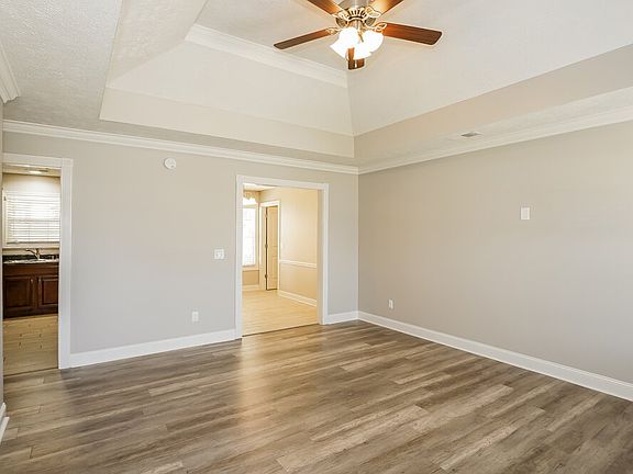 4th image of 7819 Ellen Dr
