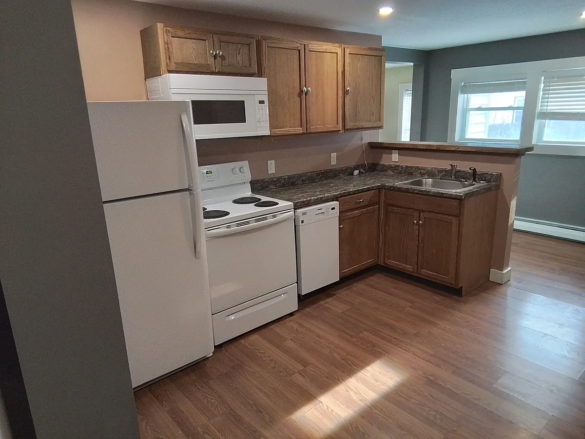 Building Photo - 100 Katahdin Ave #1