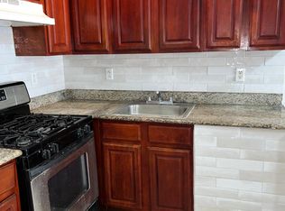 678 E 233rd St FLOOR 3, Bronx, NY 10466