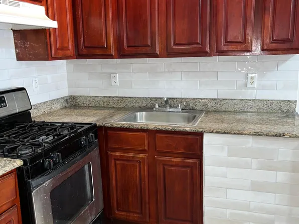 678 E 233rd St Floor 3, Bronx, NY 10466