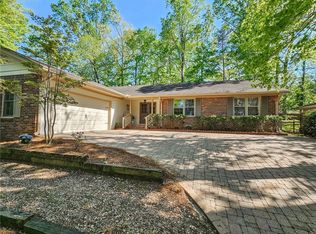 2735 Shetland Dr, Decatur, GA 30033