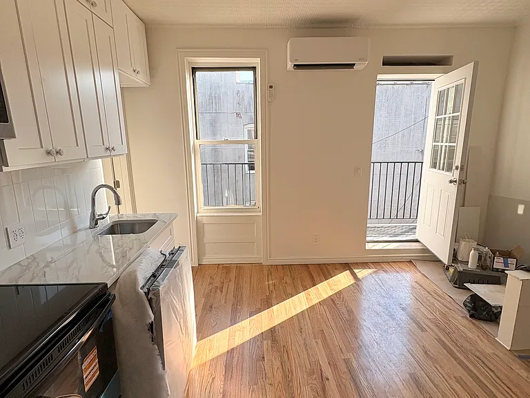 66-42 Forest Ave #3R — Photo 1