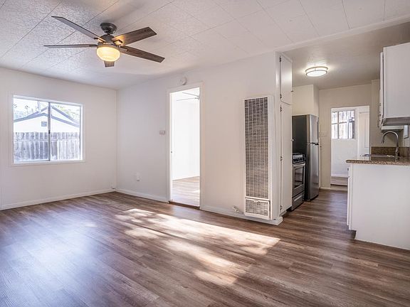 3rd image of 4501 1/2 Palm Ave