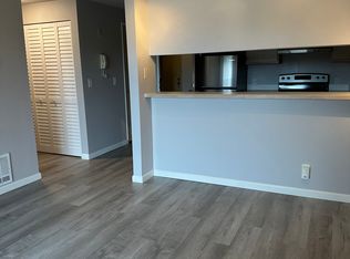 12327 Roosevelt Way NE #C401, Seattle, WA 98125