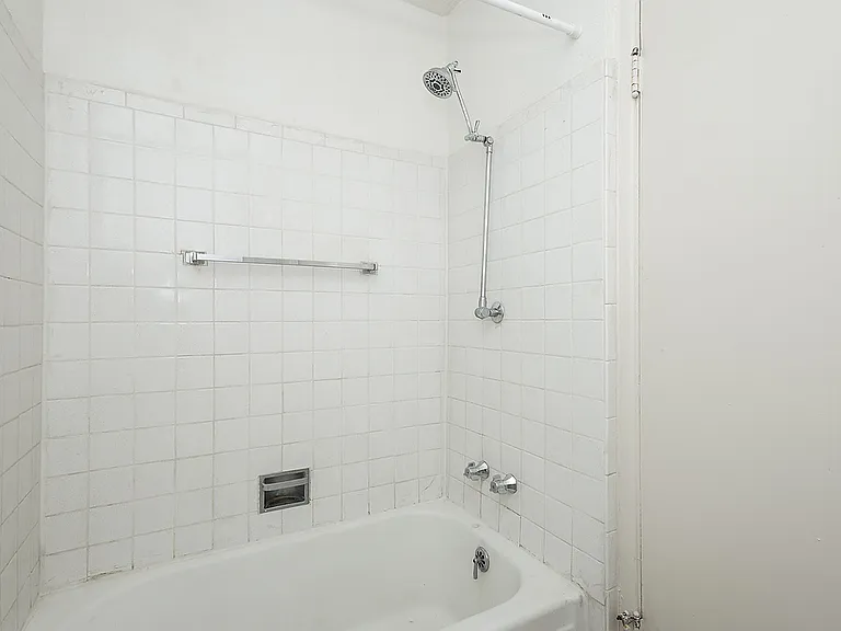 The Zell — Photo 35