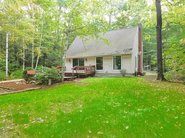 63 Charles St, Leicester, MA 01524