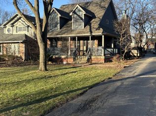 4700 Stonewall Ave, Downers Grove, IL 60515