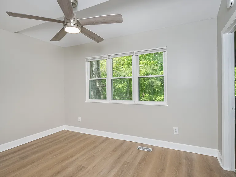 10 Kennedy Ct #B — Photo 7