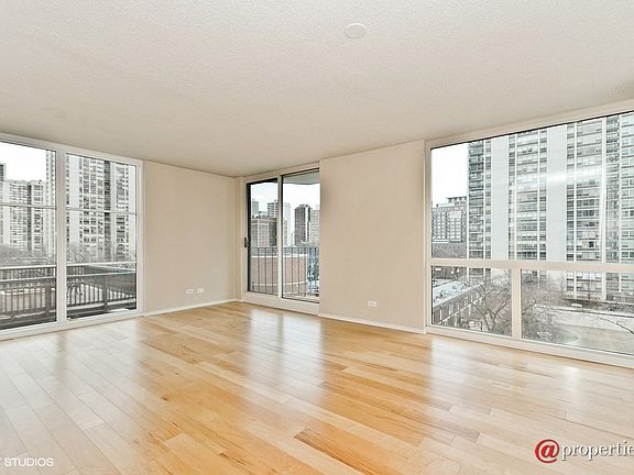 Living Room / Dining Room
