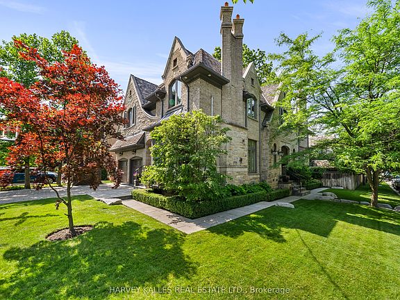 2nd image of 6 Vesta Dr