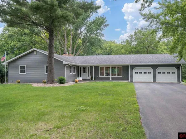 124 S Skyline Dr, Skyline, MN 56001