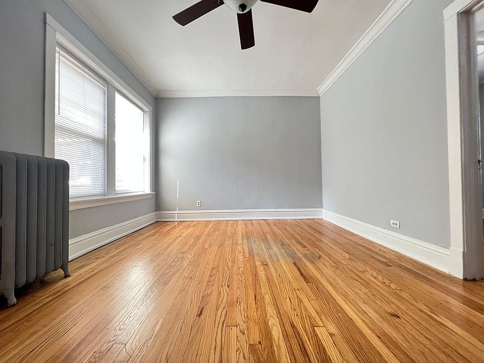 1st image of 3949 N Hoyne Ave #3