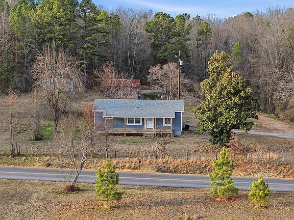 3rd image of 464 Fleetwood Dr
