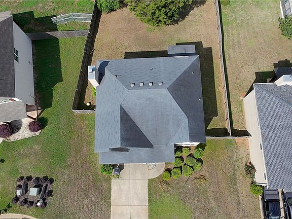 2nd image of 2906 Ashley Ln