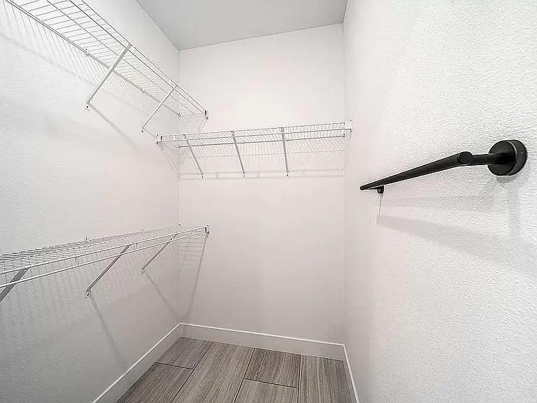 4001 Blue Pine Ln — Photo 20