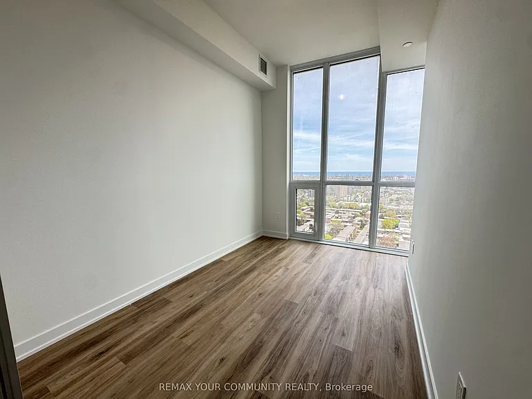 1 Fairview Rd E #2611 — Photo 5