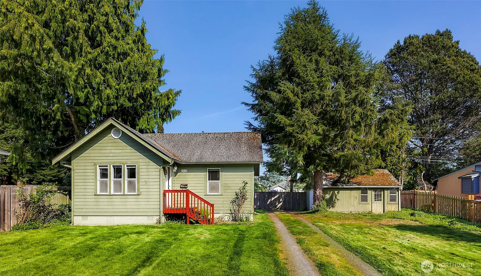 2938 Lynn Street photo 1