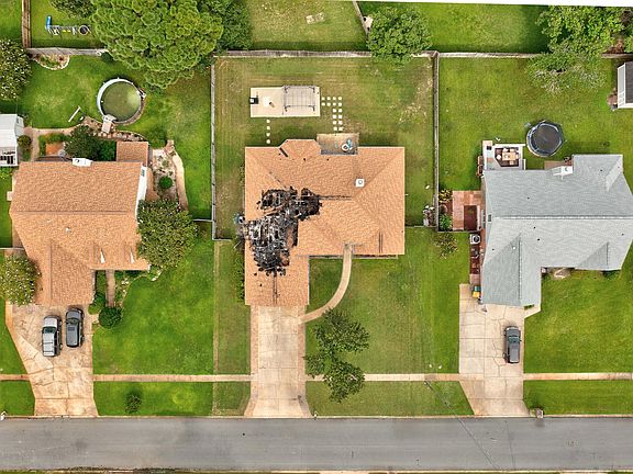 5th image of 1004 Fay Dr