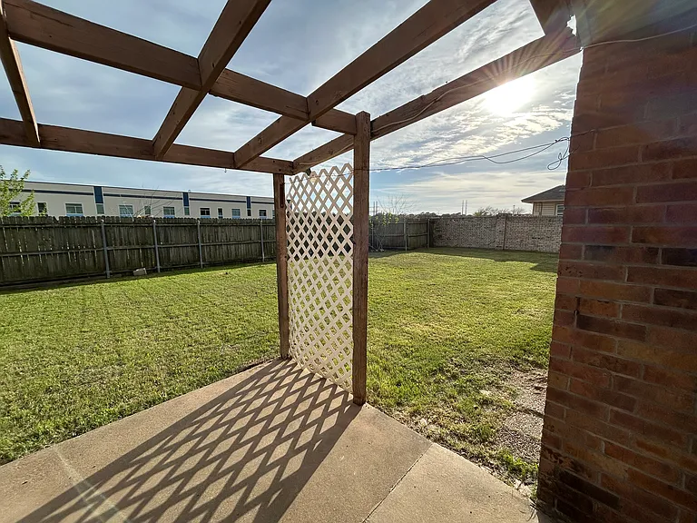 1617 Limestone Trl #MAIN — Photo 8