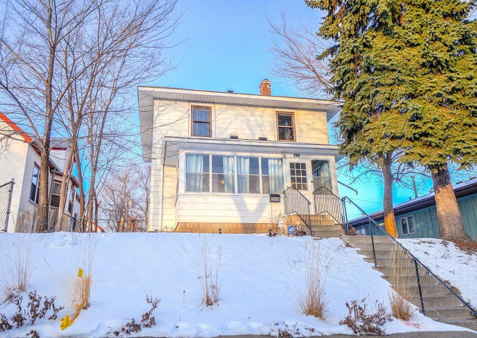 1st image of 208 3rd Ave S