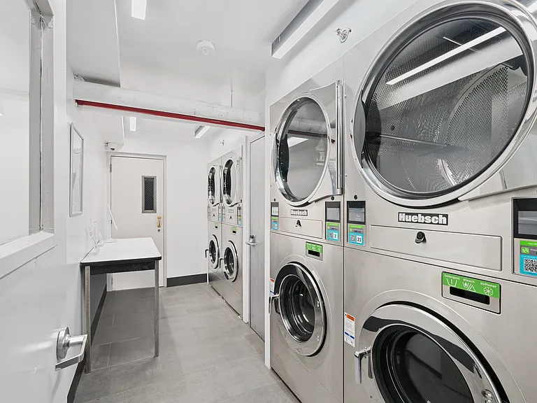 930 Sheridan Ave #7A — Photo 12