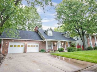 1137 N Dry Creek Dr, Derby, KS 67037
