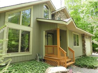 120 Gross Dr, Pocono Pines, PA 18350