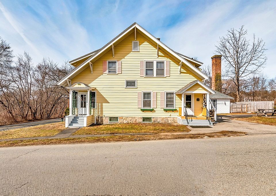 1st image of 219 Pelham St