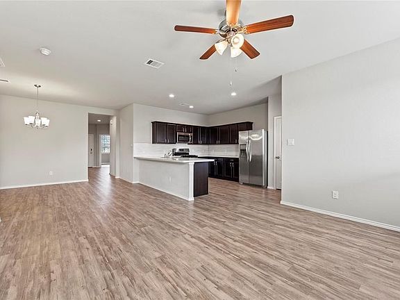 3rd image of 6110 Namika St