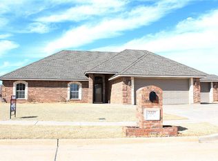 2227 SW 54th St, Lawton, OK 73505