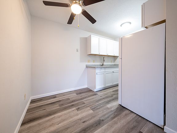 4th image of 814 11th Ave SE APT 303