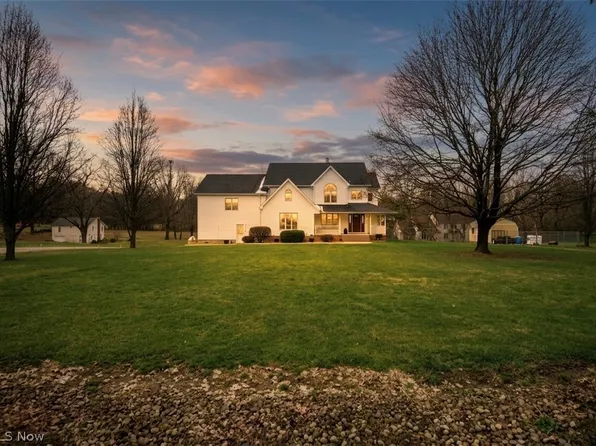 9332 Howland Springs Rd SE, Warren, OH 44484