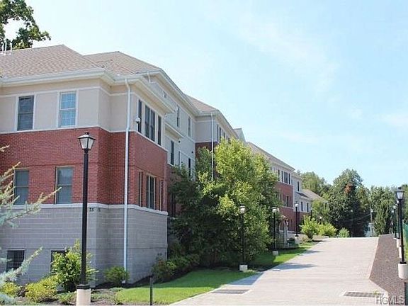 2nd image of 75 Quaker Ave APT 118