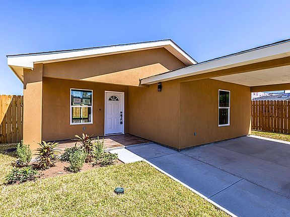 4th image of 206 Alicante Dr
