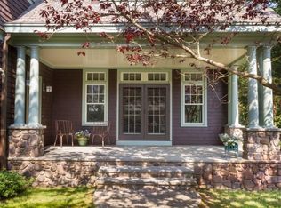 6 Meadow Ln, Jamestown, RI 02835