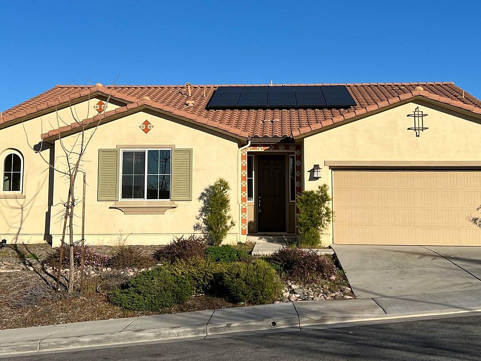 1st image of 30676 Lone Pine Dr