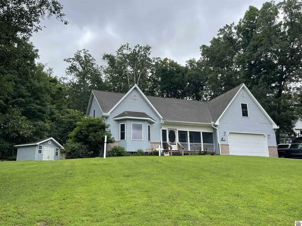 448 Bayshore Dr, Cadiz, KY 42211