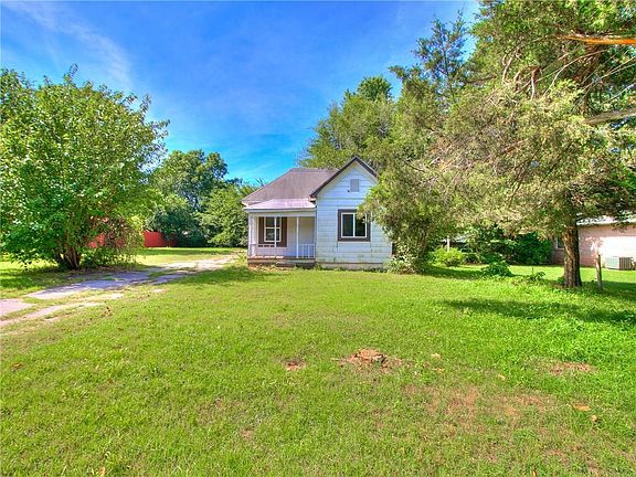3rd image of 3912 Meadowview Dr