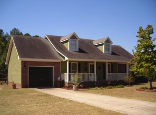 1688 Chicken Foot Rd, Hope Mills, NC 28348