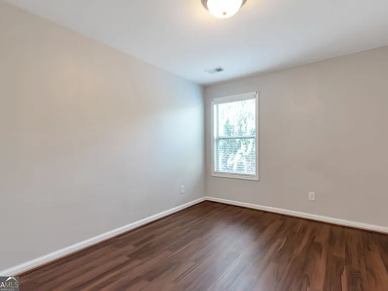214 Farm Manor Ct — Photo 29