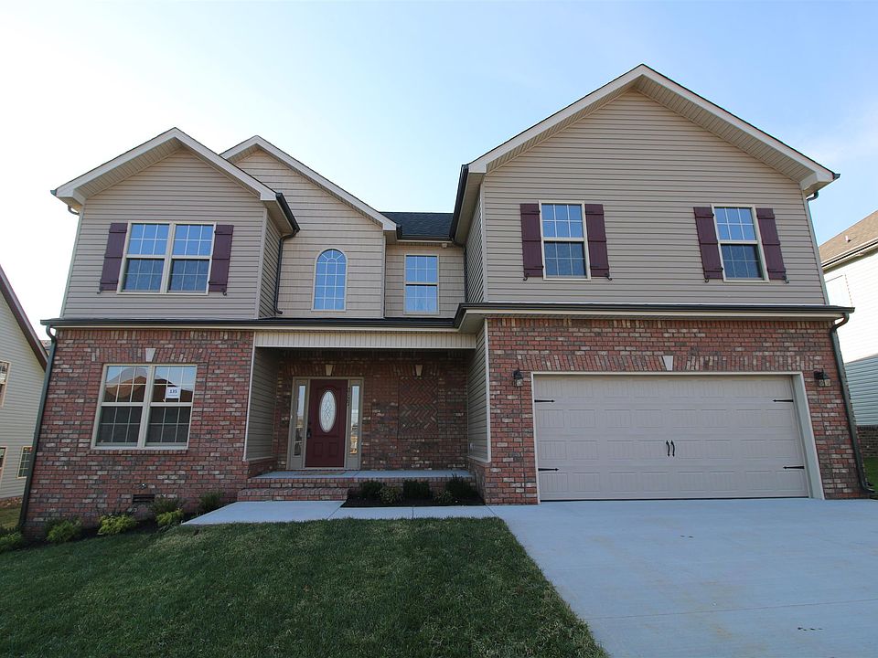 1st image of 135 West Dr